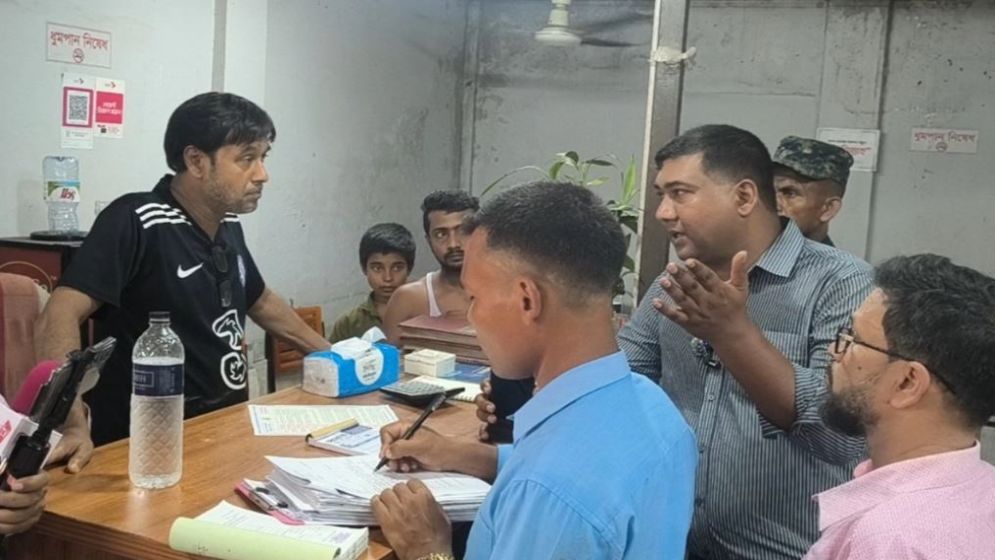 টাকি মাছের ভর্তার নামে পাঙ্গাস, ব্যবসায়ীকে জরিমানা