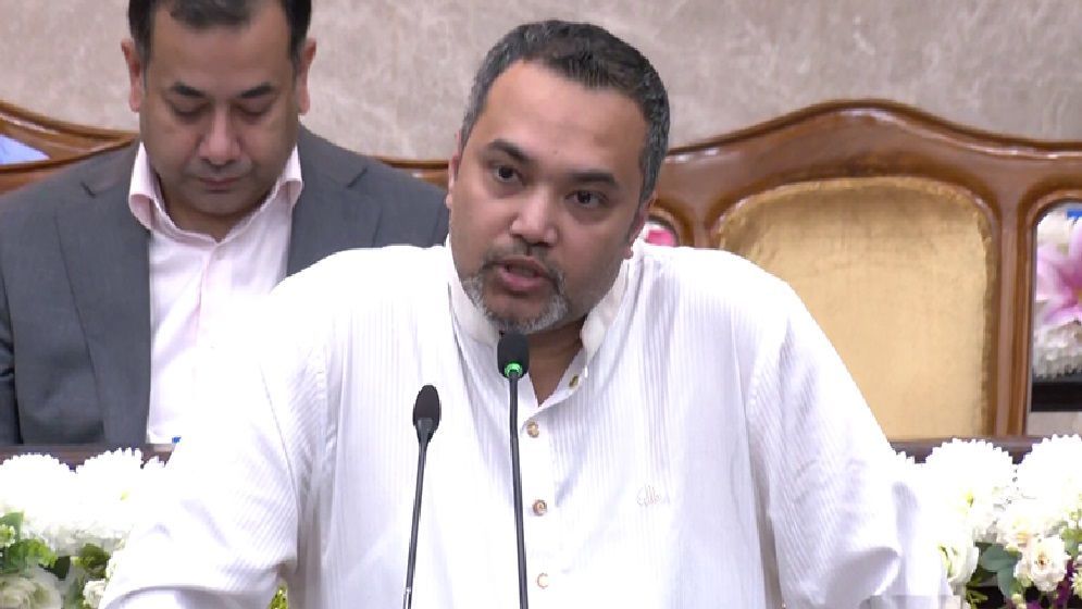 ৬ মাসে নতজানু পররাষ্ট্রনীতির অবসান হয়েছে: মাহদী আমিন