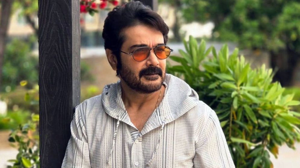 ‘রকস্টার’ থেকে ‘ডাক্তার কাকু’, নতুন রূপে প্রসেনজিৎ