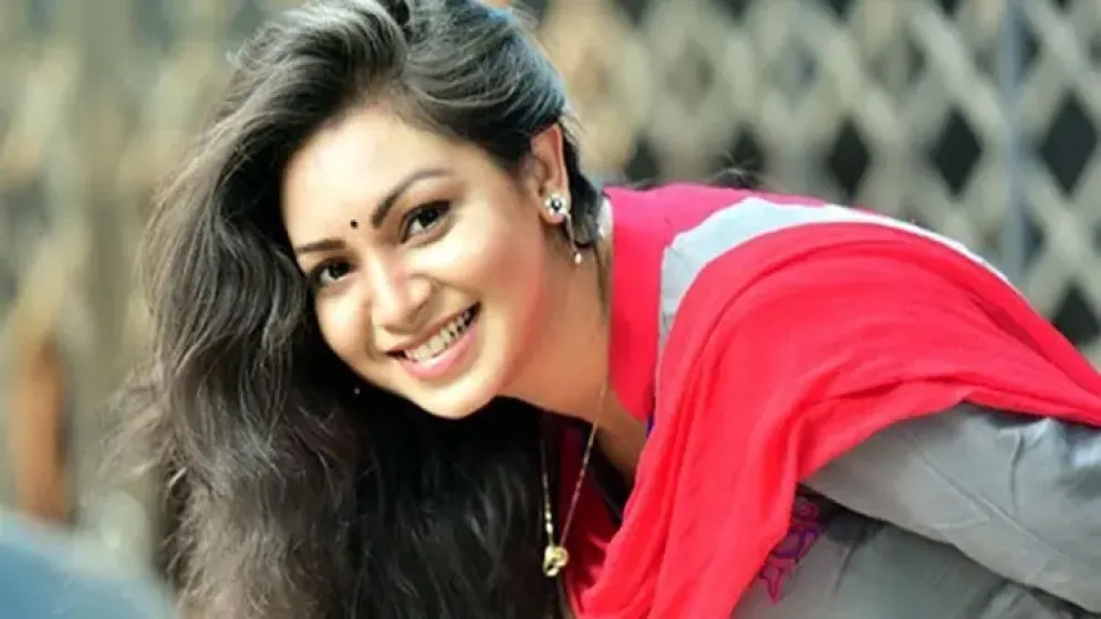 তৃতীয় বিয়ের গুঞ্জন নিয়ে যা বললেন অভিনেত্রী প্রভা