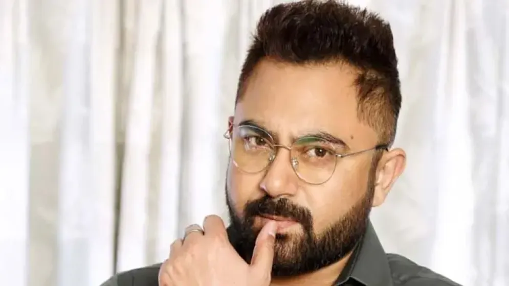 সোহমের বিরুদ্ধে এবার কাঠমিস্ত্রিকে মারধরের অভিযোগ