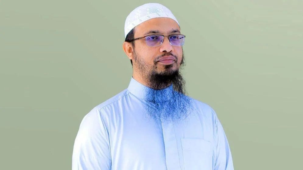 মোবাইলে সিজদার তেলাওয়াত শুনলে সিজদাহ করতে হবে? যা বললেন আহমাদুল্লাহ