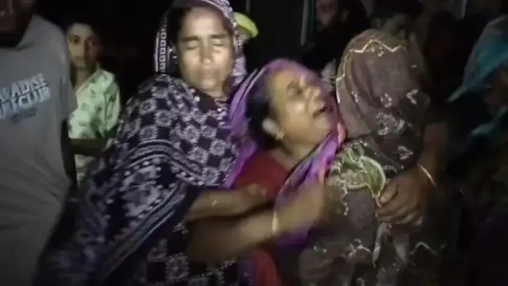 এক মোটরসাইকেলে তিন বন্ধু, একে একে মারা গেলেন তিনজনই