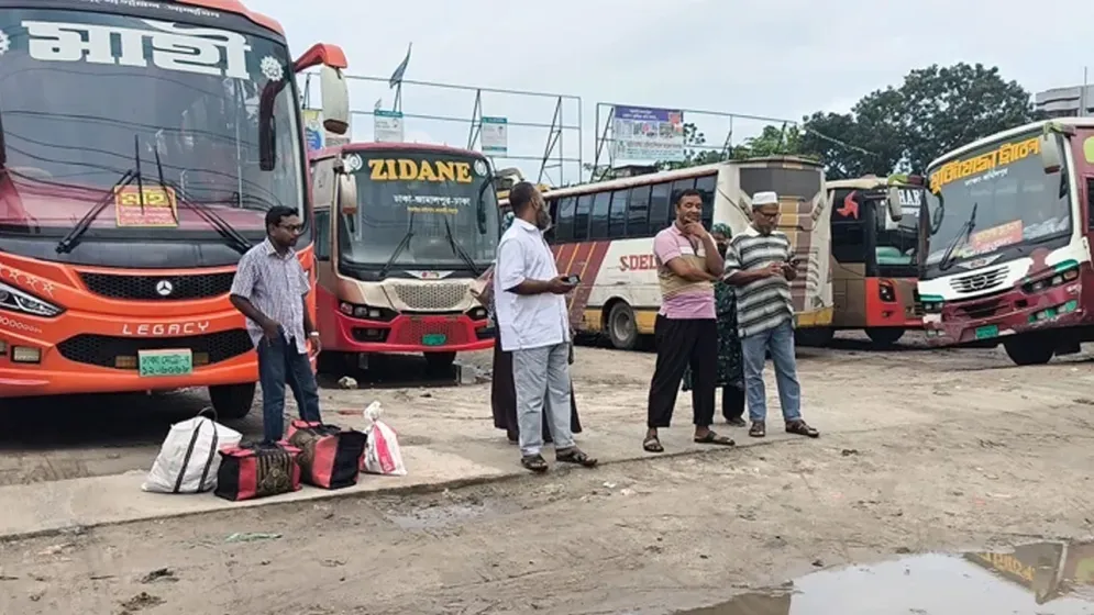 জামালপুর-ঢাকা রুটে বাস চলাচল বন্ধ, ভোগান্তিতে যাত্রীরা
