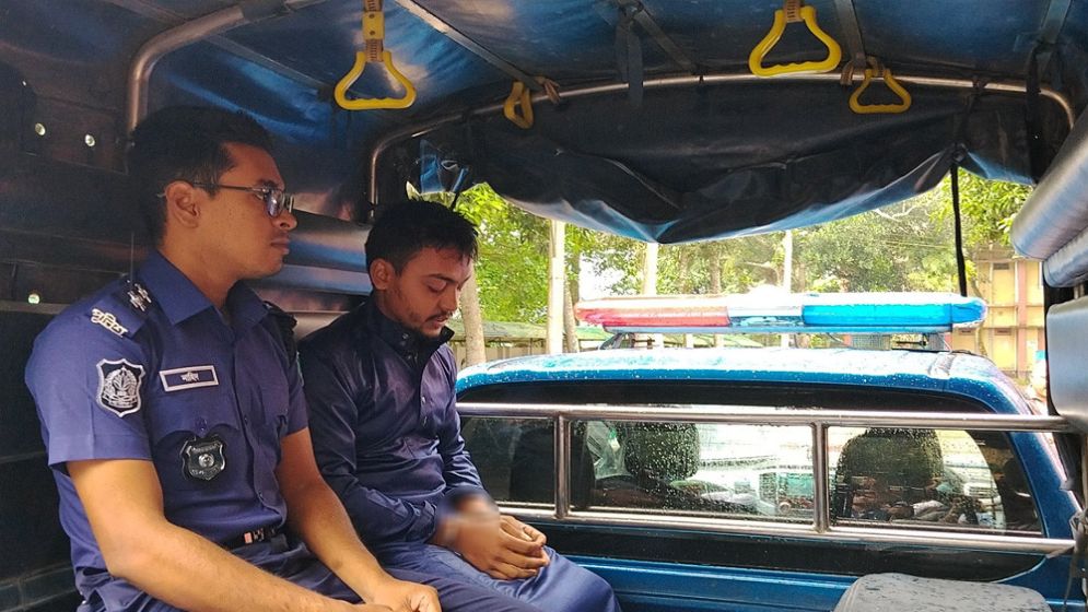 ৬ ছাত্রকে ধর্ষণের অভিযোগ, মাদরাসাশিক্ষক গ্রেপ্তার