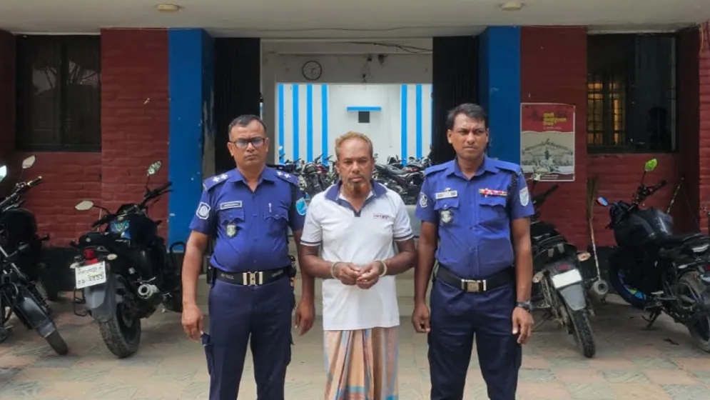 ত্রিভুজ প্রেমের জেরে জব্বার হত্যা, ২০ দিন পর ঘাতক মন্টু গ্রেফতার