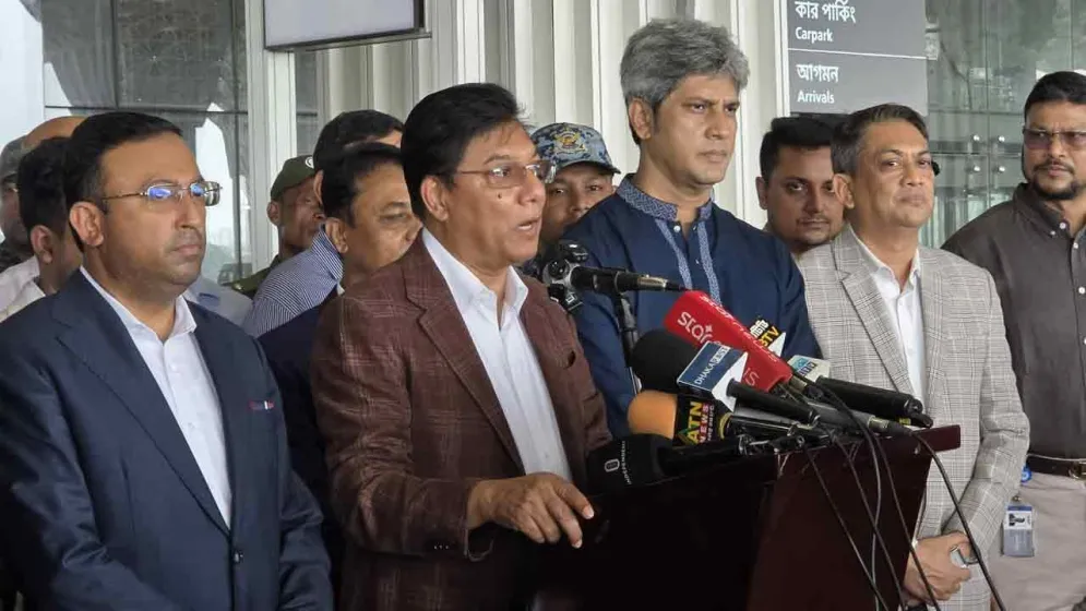 বিমানবন্দরের নাম পরিবর্তন নয়, ১৬ ডিসেম্বর চালুর লক্ষ্য থার্ড টার্মিনাল