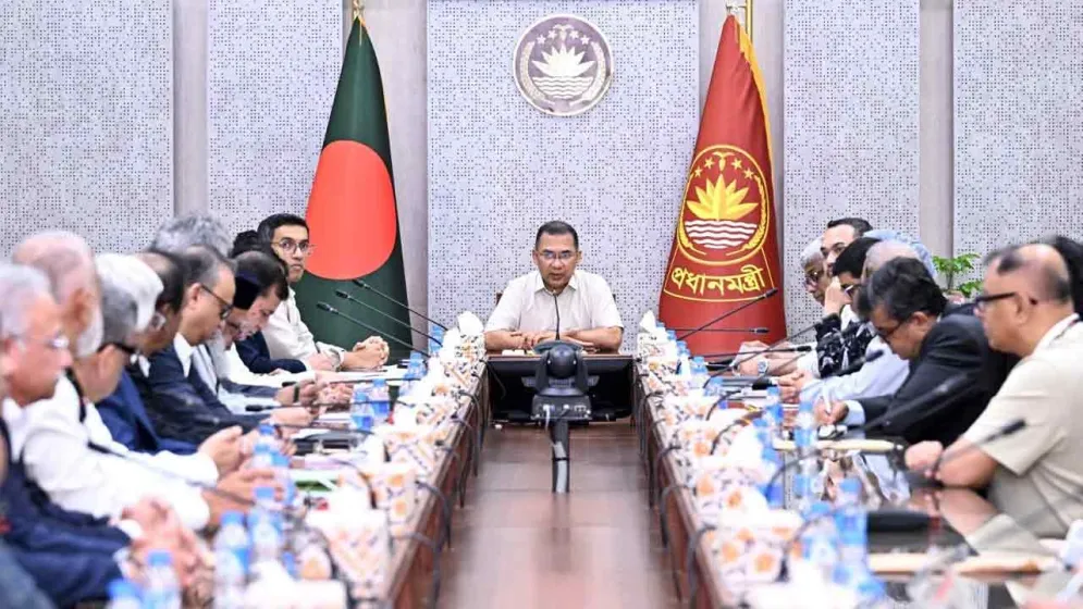 কাল থেকে কারখানায় চাহিদানুযায়ী মিলবে গ্যাস-বিদ্যুৎ, ব্যবসায়ীদের আশ্বাস প্রধানমন্ত্রীর