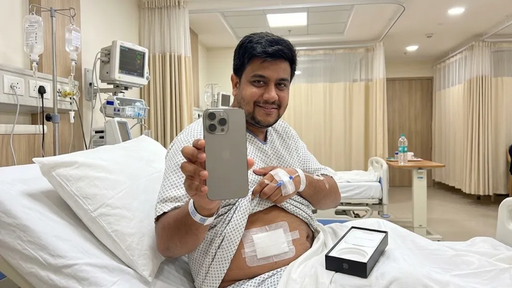 কিডনি বিক্রি করে আইফোন ১৮, ভাইরাল এআই ছবি বানানোর সেরা প্রম্পট
