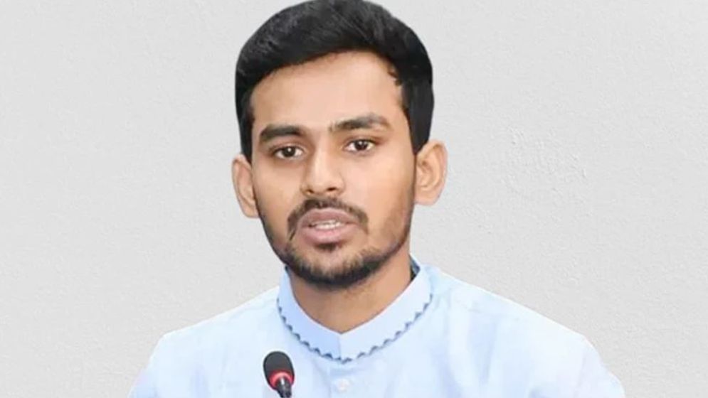 যে কারণে হঠাৎ রাজনীতি ছাড়ার ঘোষণা আসিফের