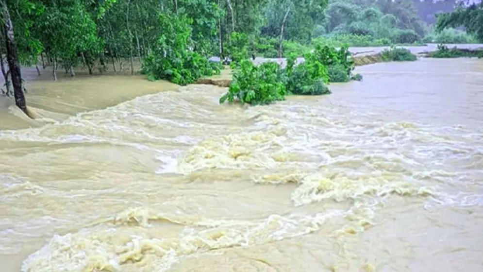 আগামী ২৪ ঘণ্টায় তিন জেলায় বন্যার শঙ্কা