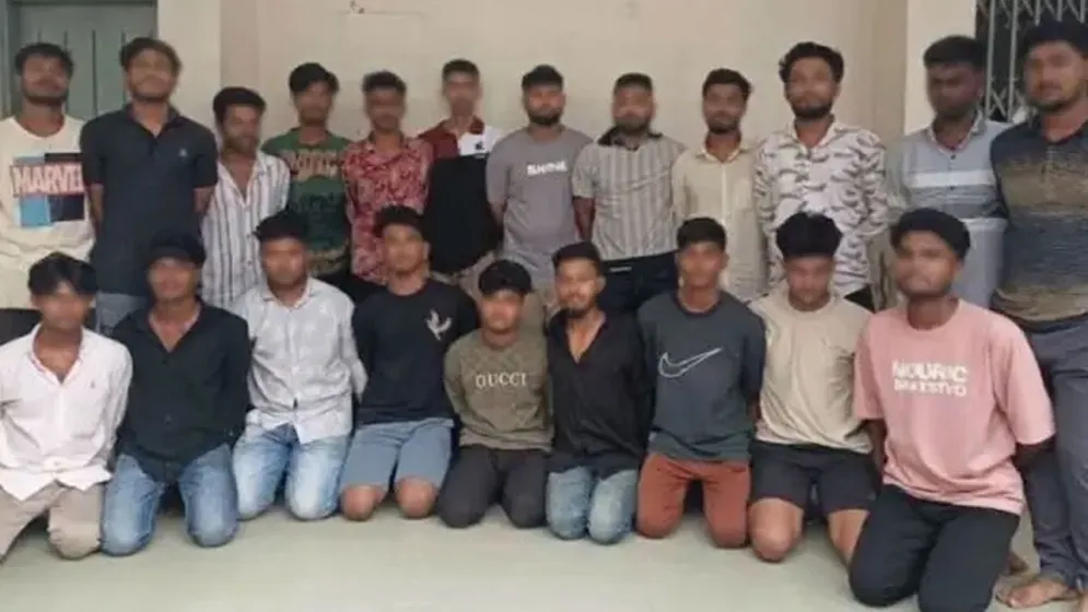 মিছিলের প্রস্তুতি, ৩ মাইক্রোবাসসহ আ. লীগের ৩১ নেতাকর্মী আটক