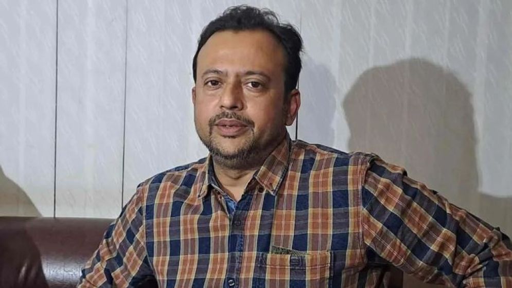 চিত্রনায়ক রিয়াজের দেশত্যাগের গুঞ্জন