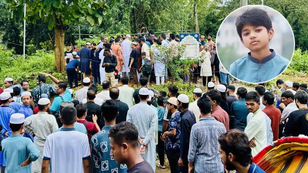সবাইকে কাঁদিয়ে চিরনিদ্রায় শায়িত অপ্রতিম