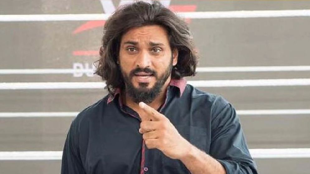 বিমানবন্দর থেকে ‘মহাভারত’ অভিনেতা গ্রেপ্তার