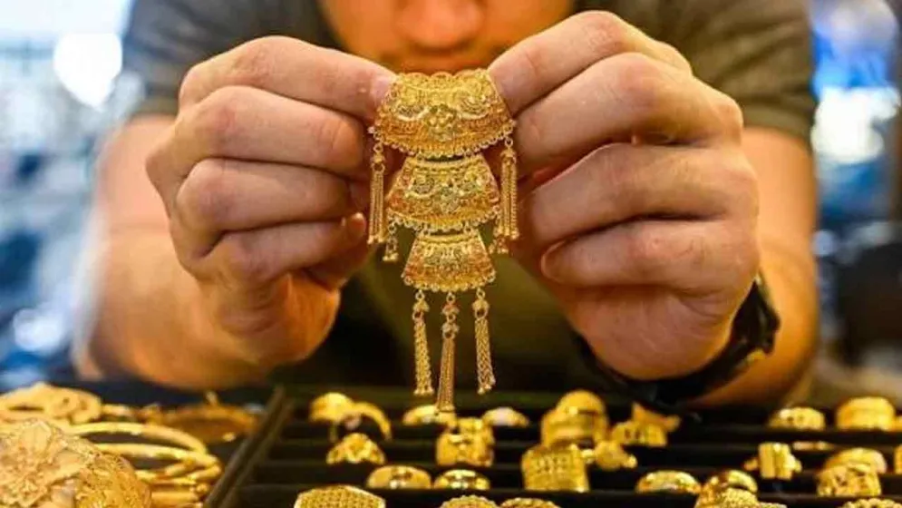 নতুন দামে বিক্রি হচ্ছে স্বর্ণ, ভরি কত?