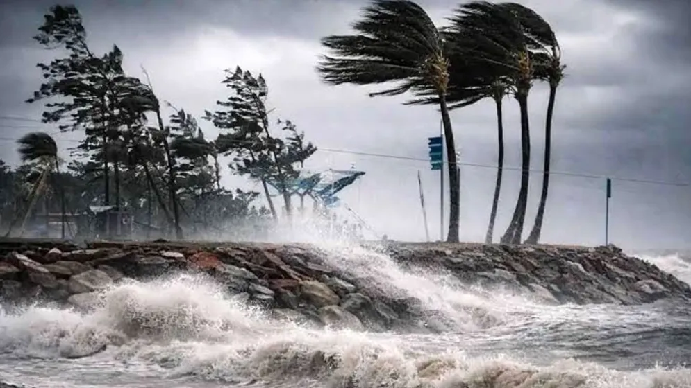 সন্ধ্যার মধ্যে যেসব জেলায় আছড়ে পড়বে ঝড়, সতর্কতা জারি