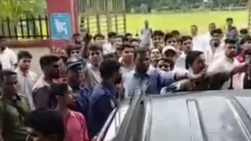 হান্নান মাসউদের বক্তব্য ঘিরে হাতিয়ায় বিএনপি-এনসিপি সংঘর্ষ