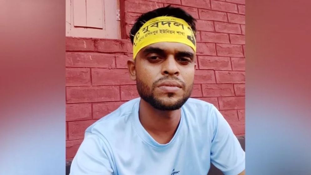 চোরাই মোটরসাইকেল-কাণ্ডে বহিষ্কার হলেন সেই যুবদল নেতা রবিউল