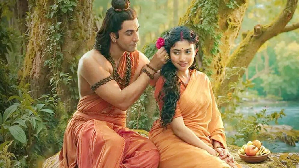 রাম রূপ নিয়ে বিতর্কের মাঝেই যে প্রতিক্রিয়া জানালেন রণবীর
