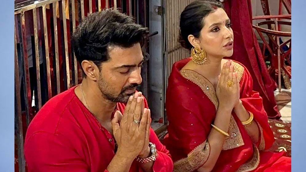 ত্রিপুরায় দেব-শুভশ্রীর রসায়ন দেখে চোখ কপালে, ঘুম উড়ল রাজ-রুক্মিণীর!
