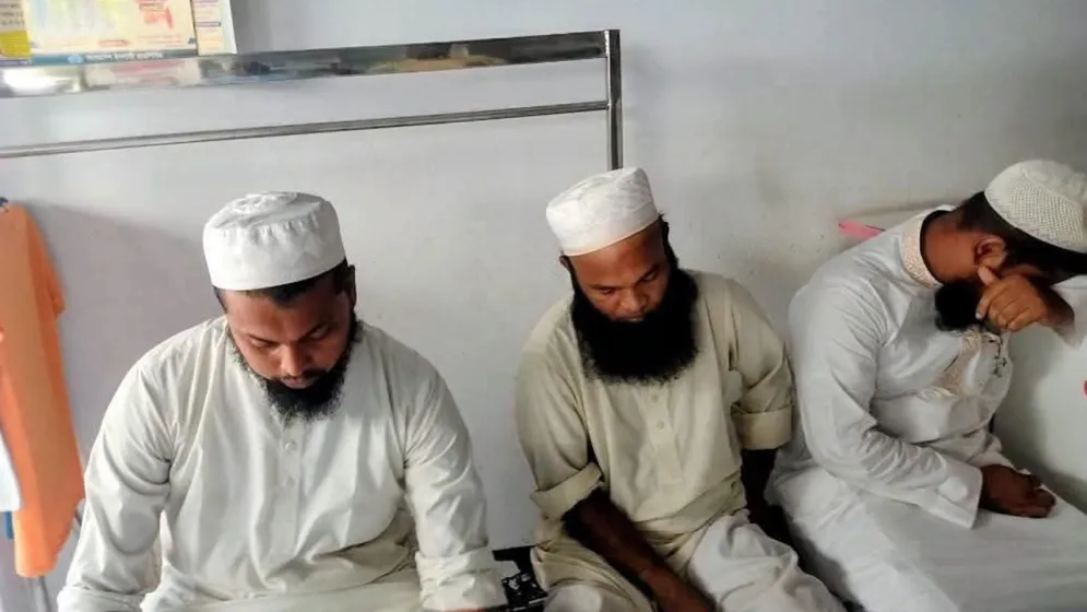 মাদ্রাসার নামে ভুয়া রশিদ বই ছাপিয়ে টাকা আদায়, ৩ প্রতারক আটক