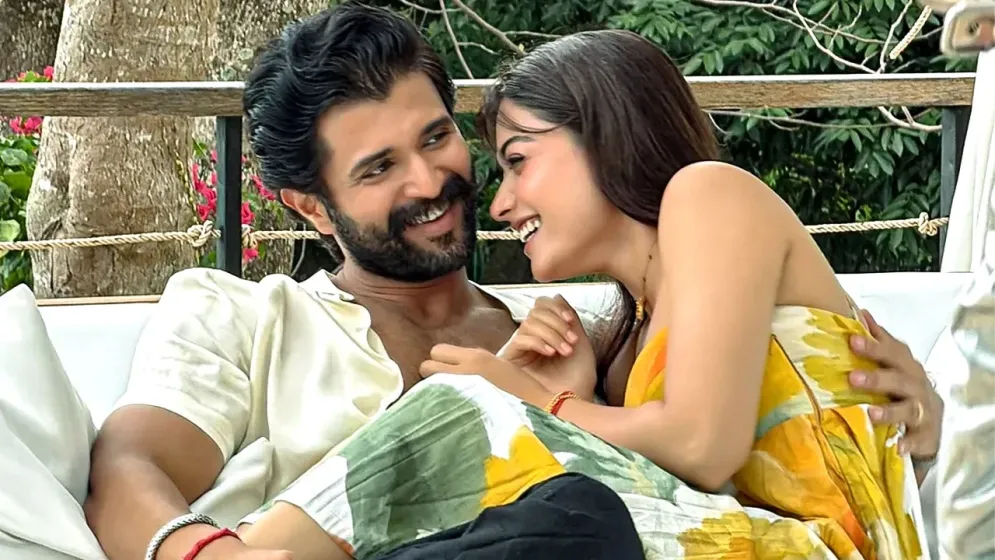 ‘আমাদের কোনো না কোনোভাবে শারীরিক স্পর্শ থাকা লাগেই’