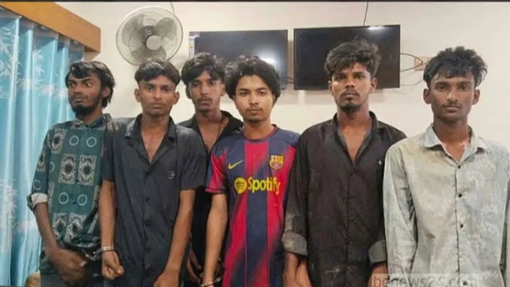 মিছিলের প্রস্তুতিকালে নিষিদ্ধ ছাত্রলীগের ৬ জন আটক