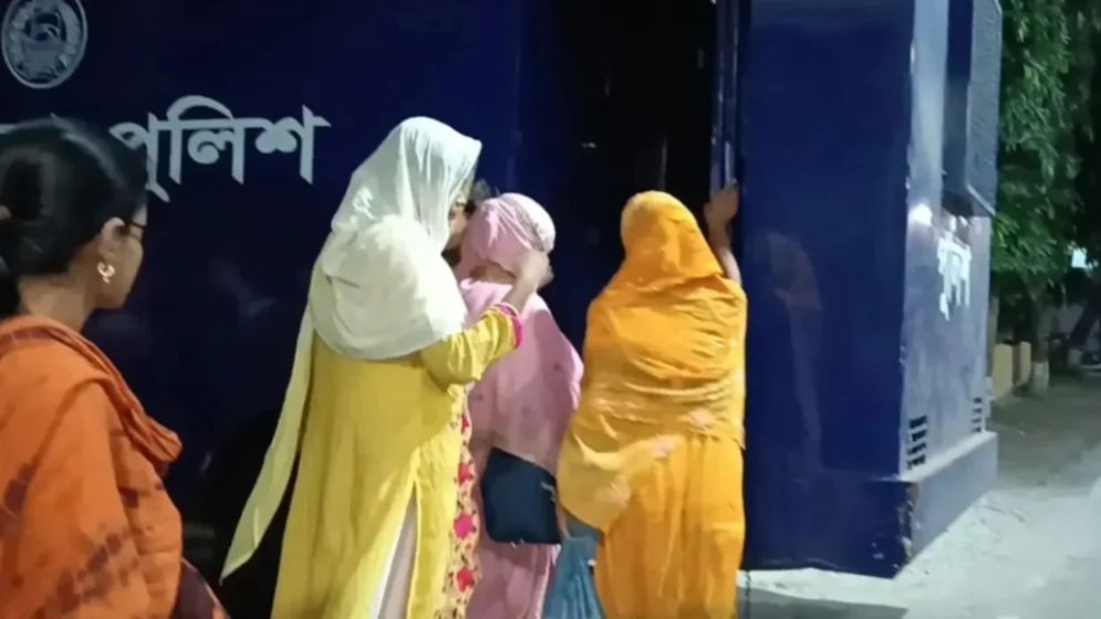 সাবেক স্বামীর ছবি-ভিডিও ছড়িয়ে দিয়ে প্রাথমিক শিক্ষিকা গ্রেপ্তার