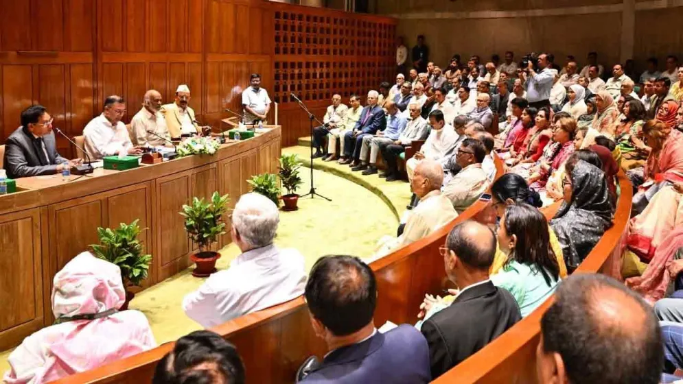 দলীয় সংসদ সদস্যদের ৬ নির্দেশনা দিলেন প্রধানমন্ত্রী