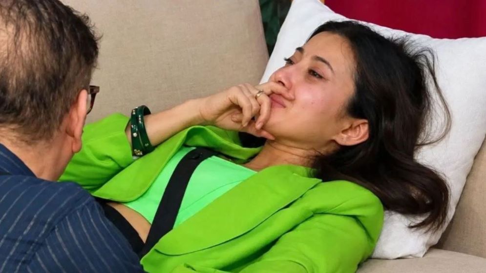 ‘ওরা আমাকে বিক্রি করে দিয়েছে’ মনামীর আকুতি