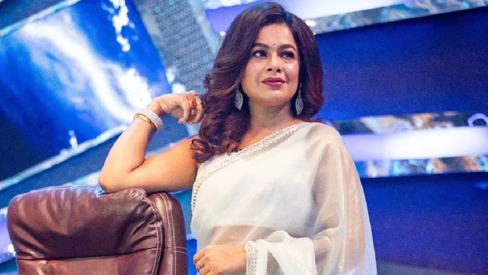 বিদেশে গিয়ে হেনস্তার শিকার গায়িকা ইমন চক্রবর্তী