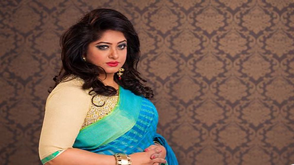 এবার কি দেশে ফিরছেন মৌসুমী