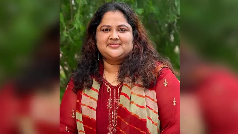 দলীয় পদ থেকে সরে দাঁড়াতে চান মহিলা দল নেত্রী, যা জানালেন আবেদনে