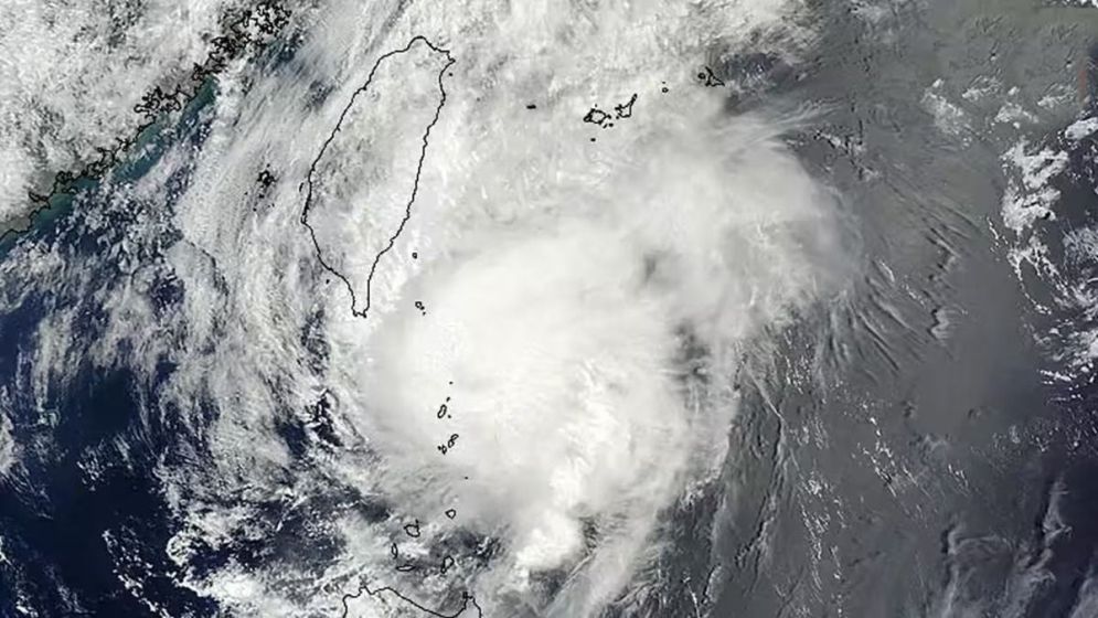 সুপার টাইফুন ‘চামপি’ আঘাত হানতে পারে যেখানে