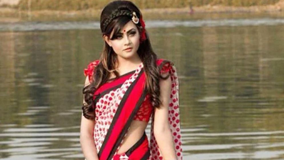 ক্যানসারের কাছে হার মানলেন মডেল ও অভিনেত্রী তুলনা