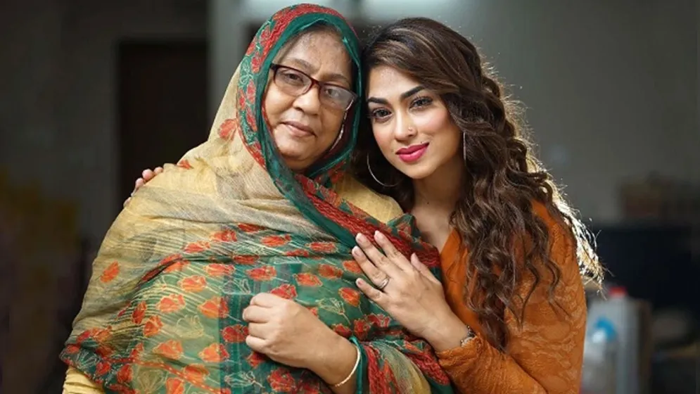 কী নিয়ে মায়ের সঙ্গে দ্বন্দ্ব, কেন দূরে ছিলেন পপি?