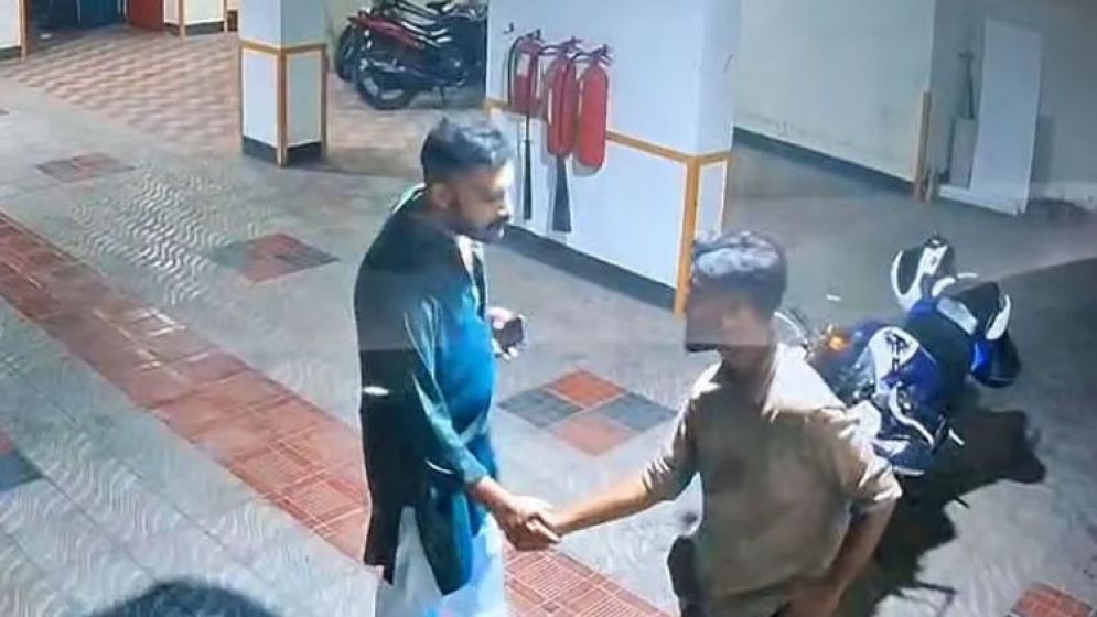 তাহসিফের মোটরসাইকেল উদ্ধার, দীপ জানালেন শেষ মুহূর্তে কী ঘটেছে